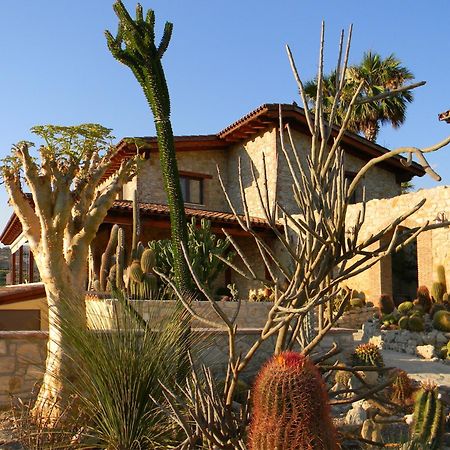 Relais Garden Cactus Pension Favara Buitenkant foto